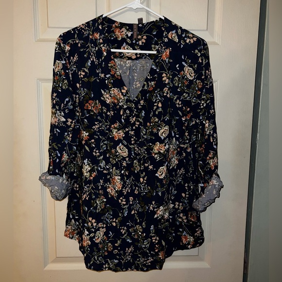Brina and Em Roll Tab Navy Floral Blouse - Picture 1 of 3